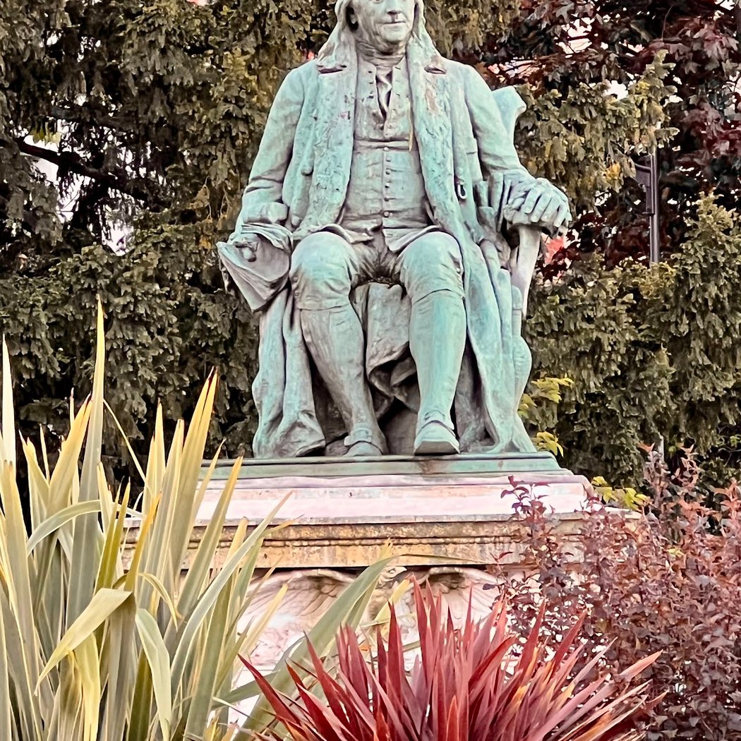Benjamin Franklin Statue 1