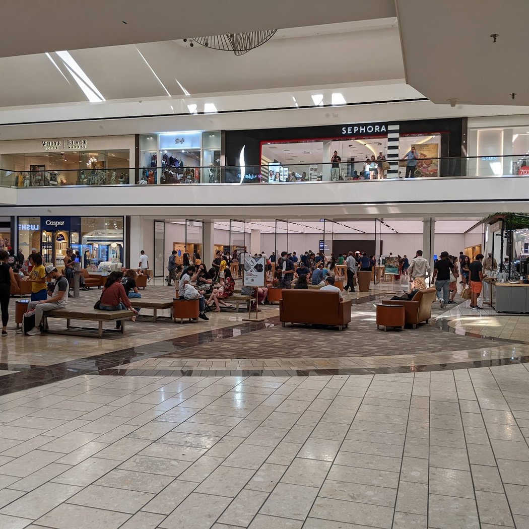 Stoneridge Shopping Center 1