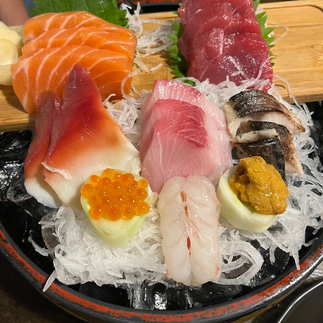 Osaka Fusion BBQ & Sushi 藏王居 です 1