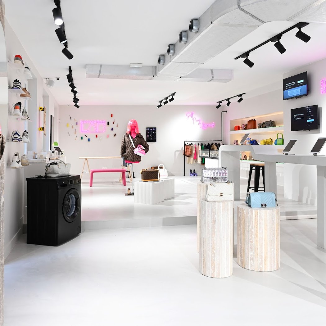 MONOGRAM Paris 4