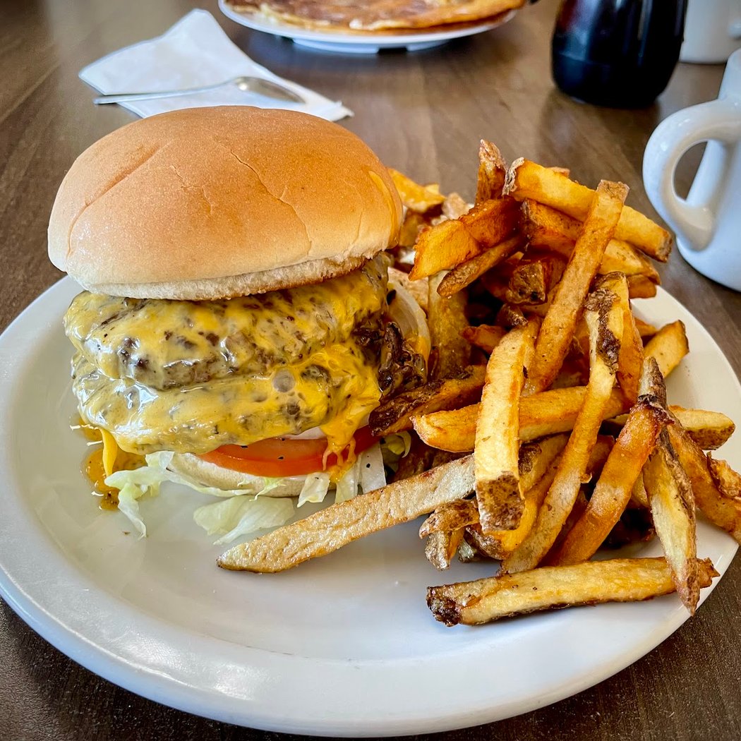 Maggie's Restaurant 1