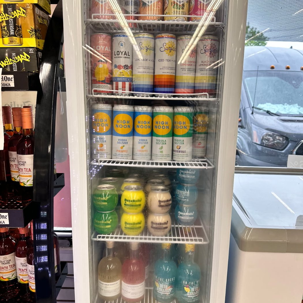 Ralphie's Liquor & Wine 2