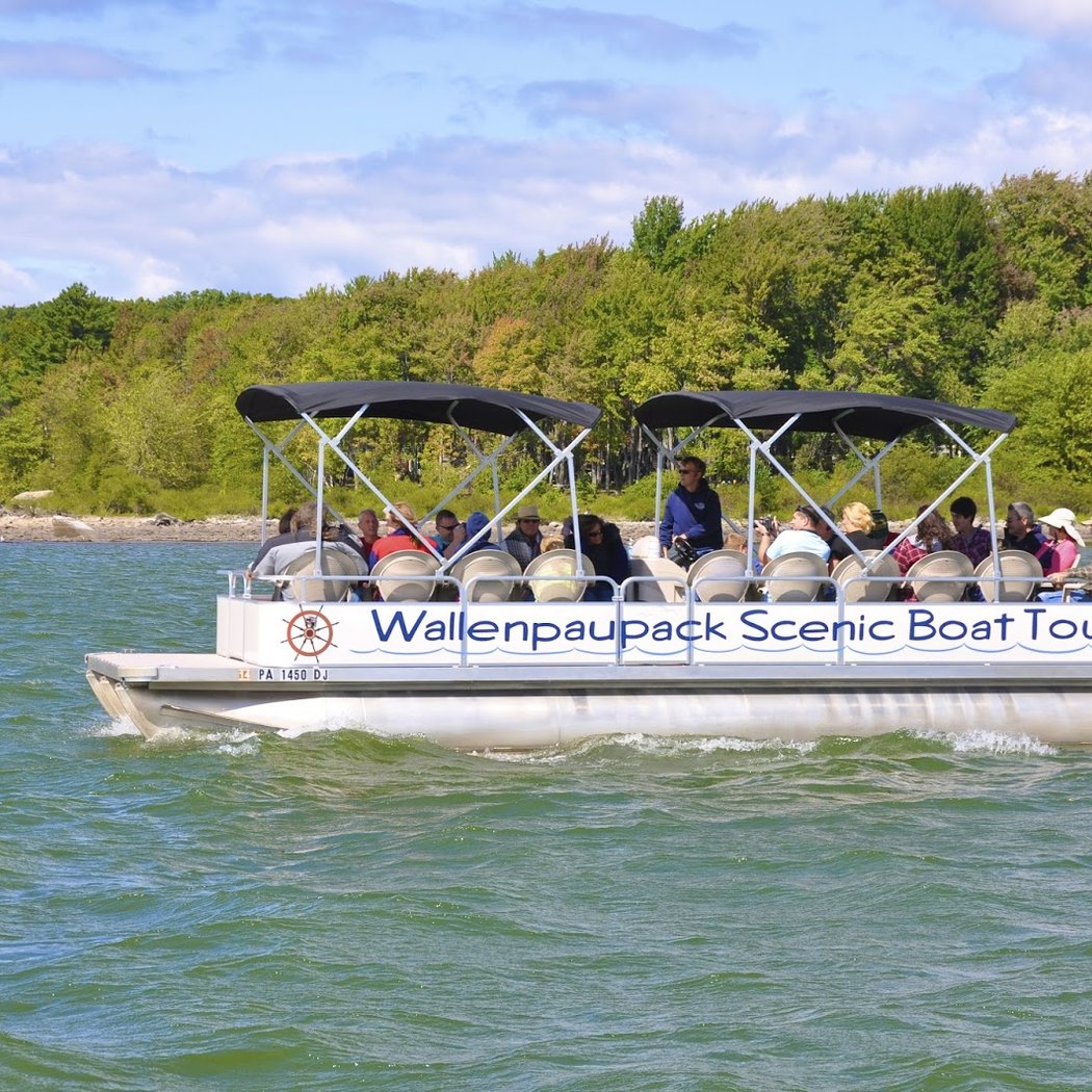 Wallenpaupack Scenic Boat Tour & Boat Rentals 1
