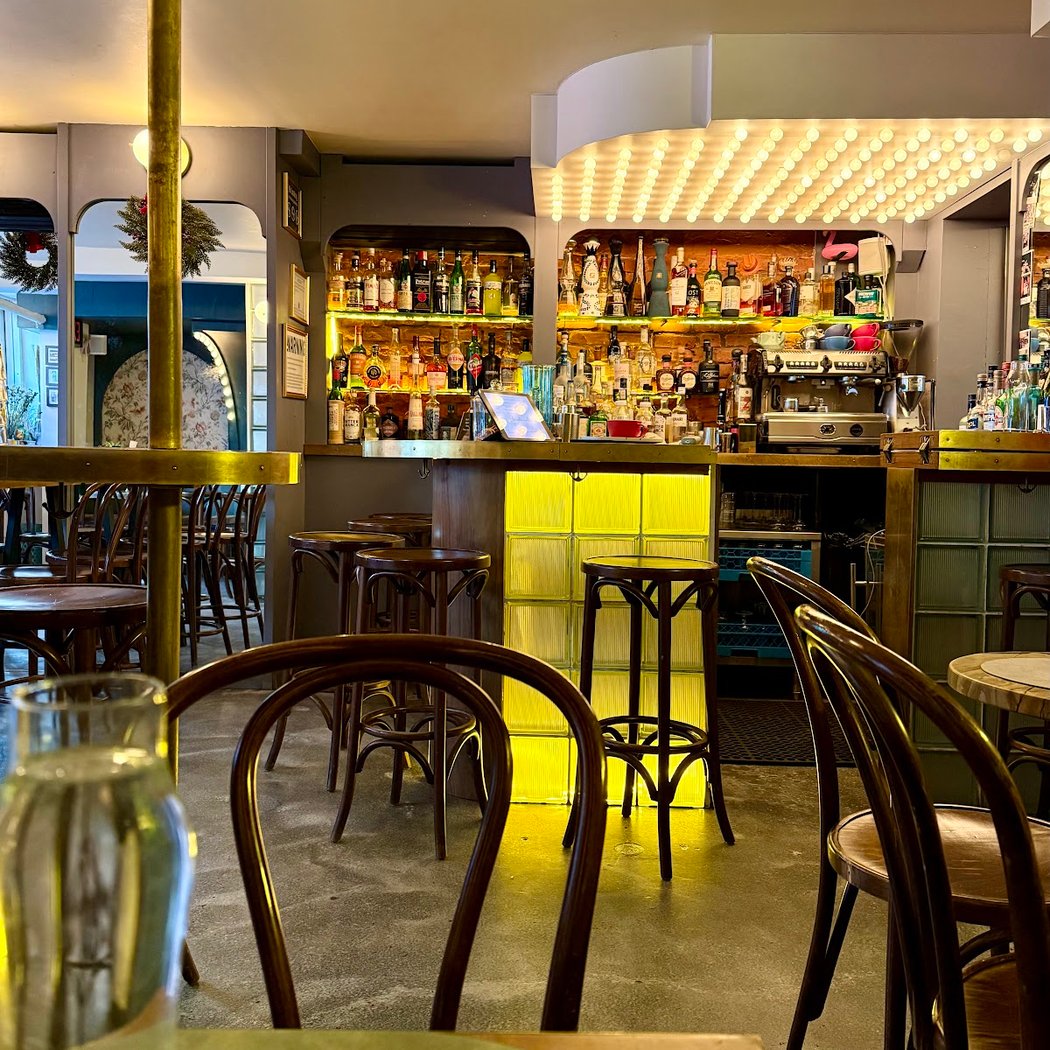 Old Fashion Café 3