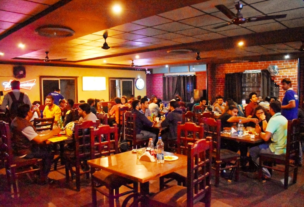 Avon Bar And Kitchen 1