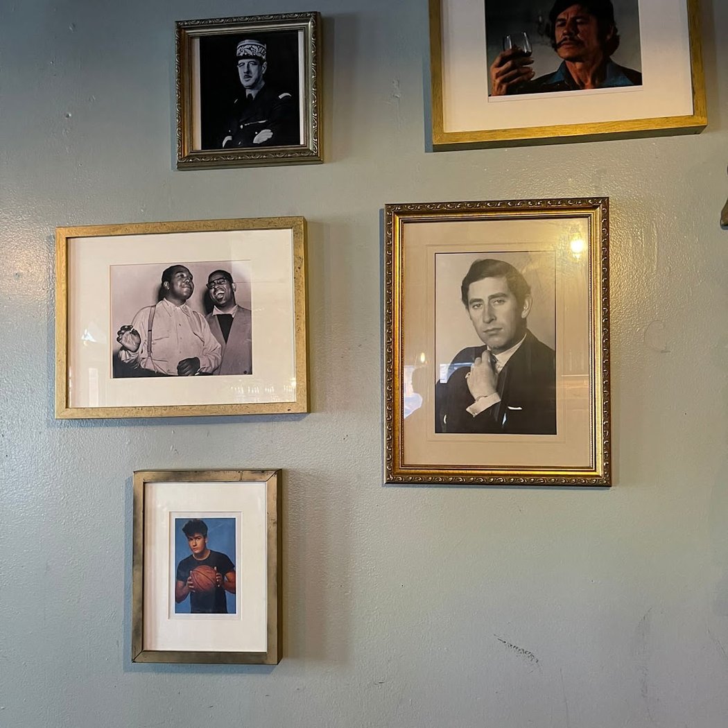 Charlies Bar & Kitchen 3