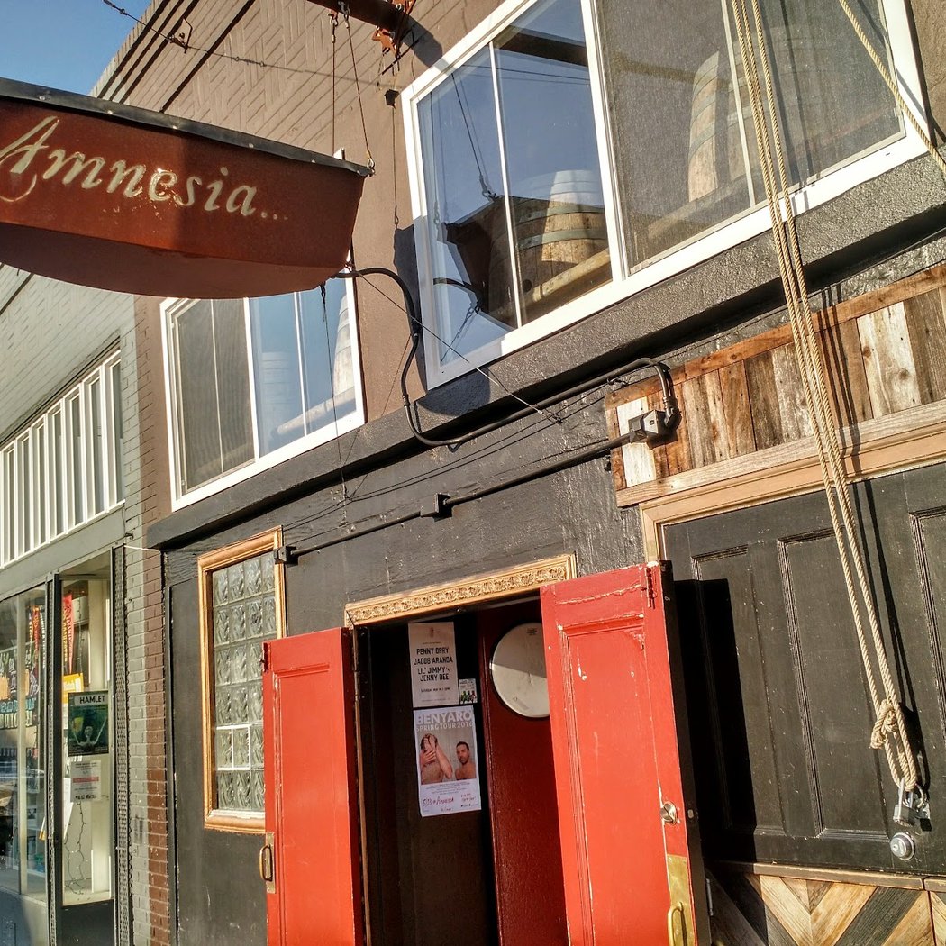 Amnesia Beer & Music Hall 3