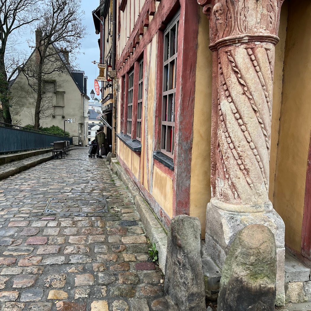 Maison du Pilier rouge 2