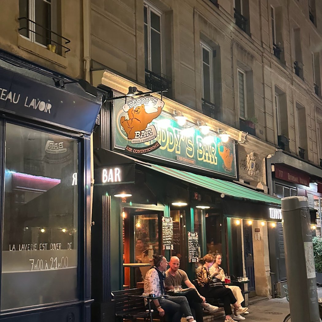 Teddy's Bar 5