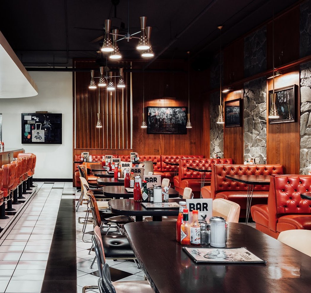 Lost Lake Cafe & Lounge 2