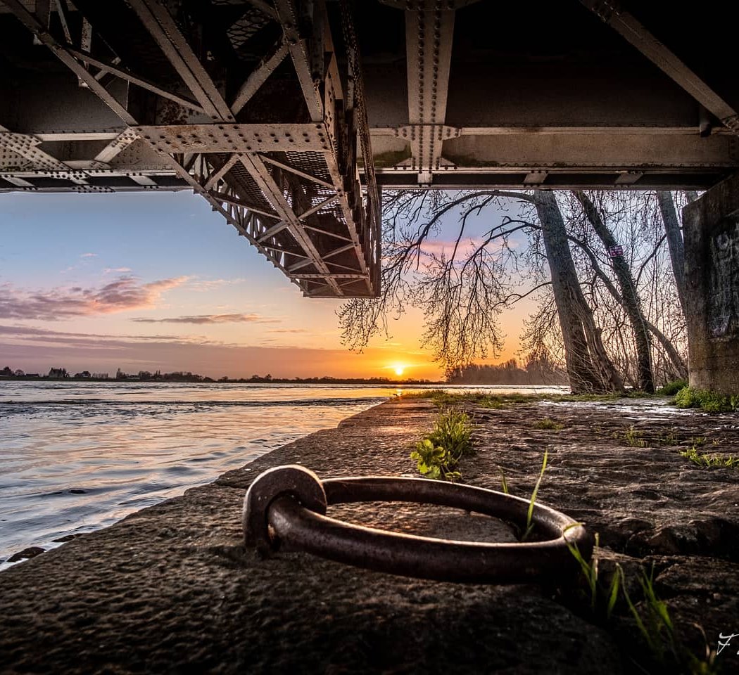 Loire Bridge 3