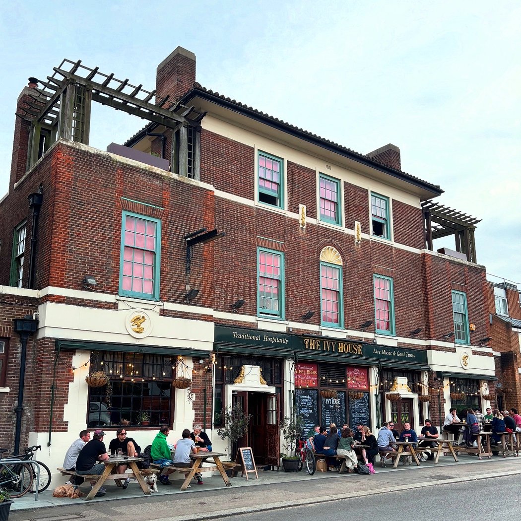 The Ivy House 4