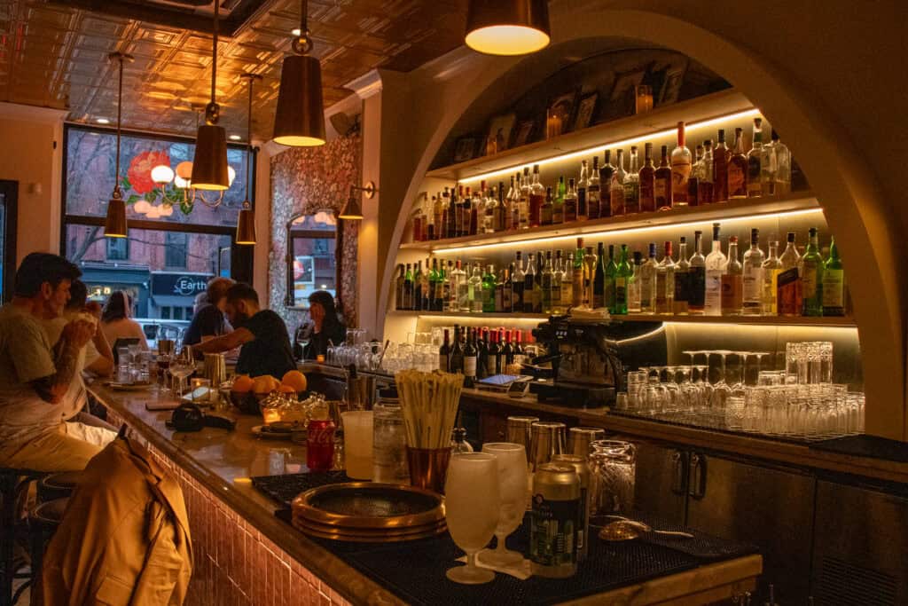 Bar Louise 3