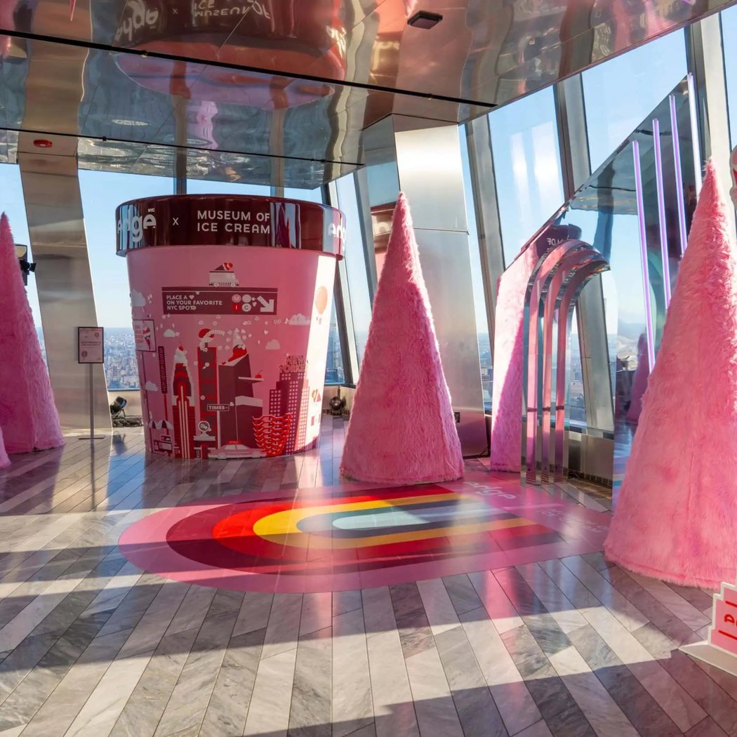 Pinkmas at Edge 1