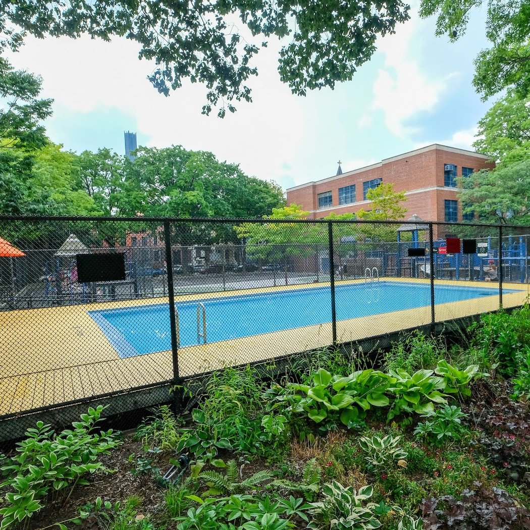 PS 20 Playground Mini Pool 3