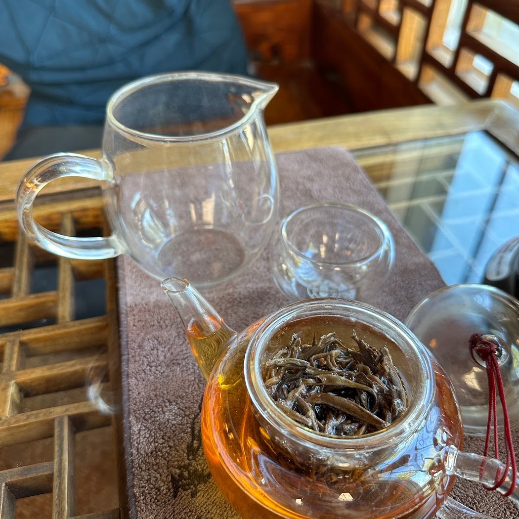 Far Leaves Tea 1