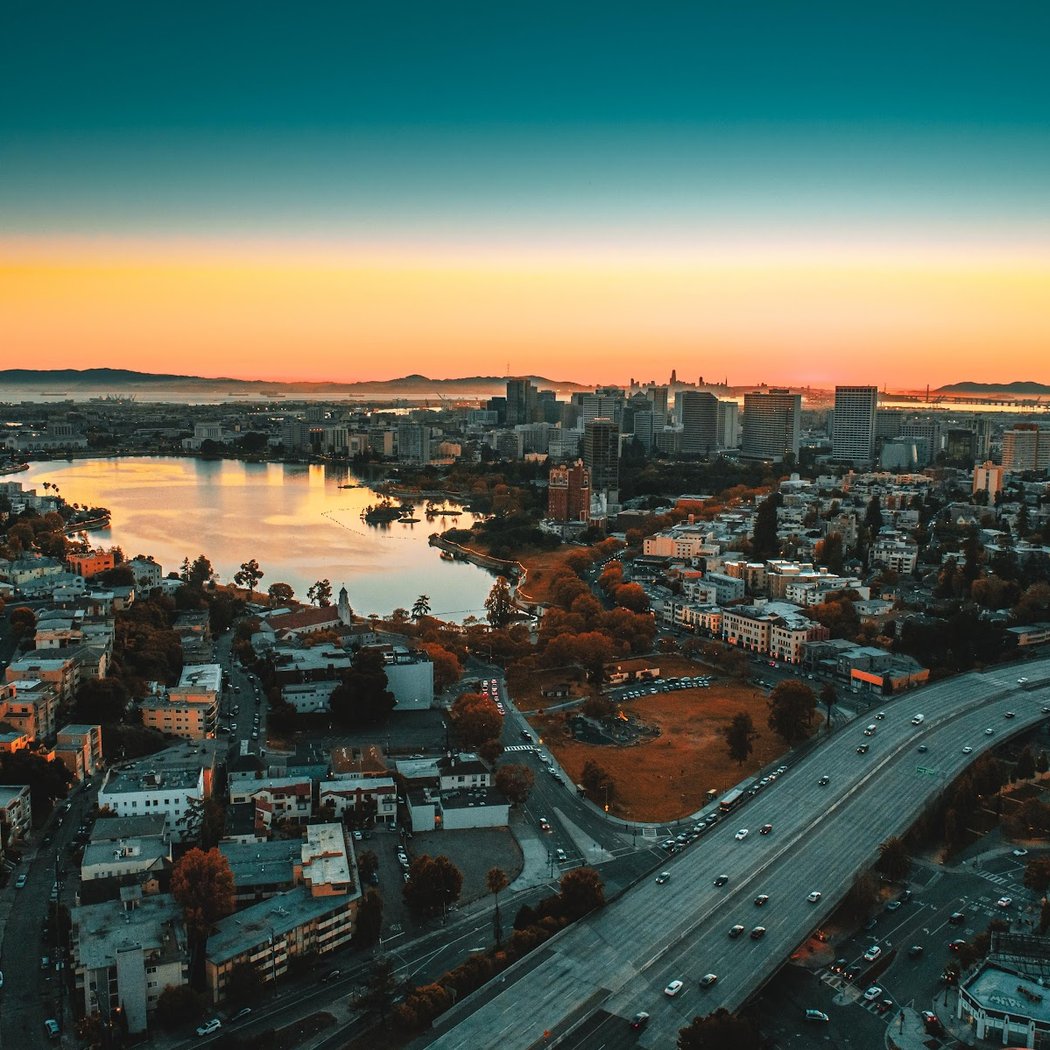 Visit Oakland 1