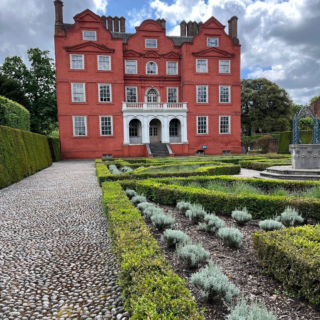 Queen's Garden 2