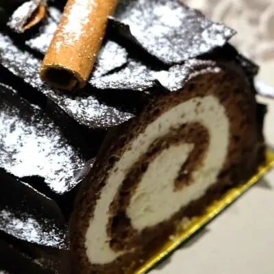 Public Class: Create a Classic Bûche de Noël with Chef Dave Leyva