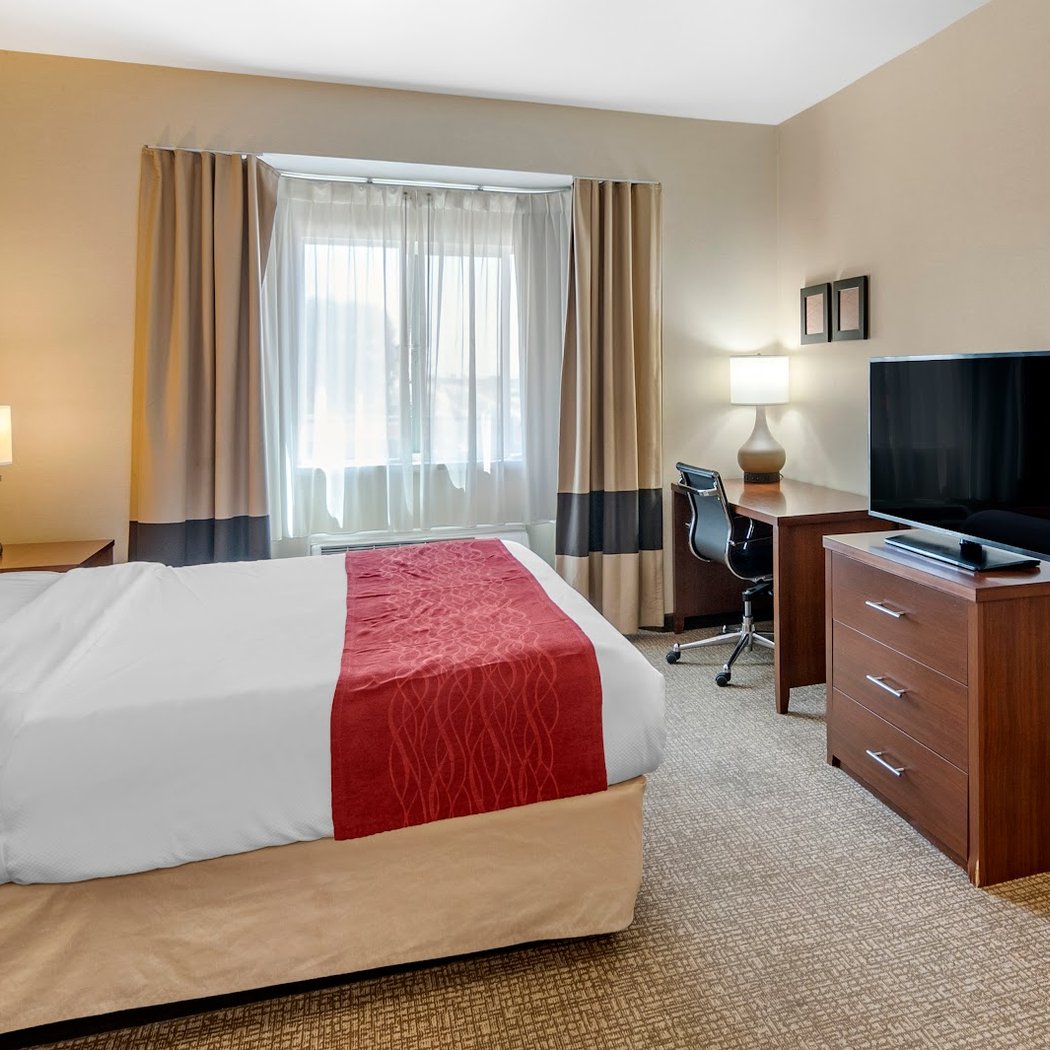The Atrium Hotel 3
