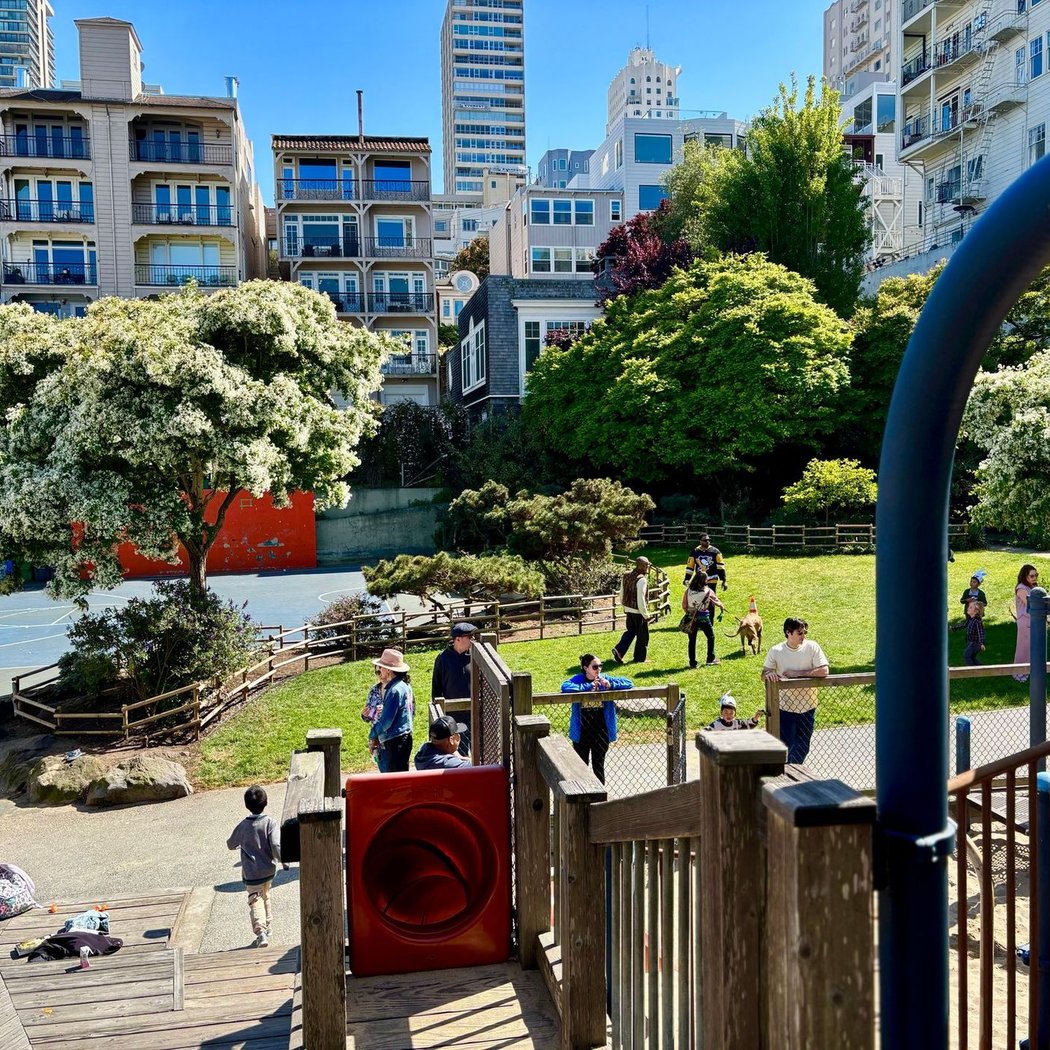 Russian Hill Pl 3