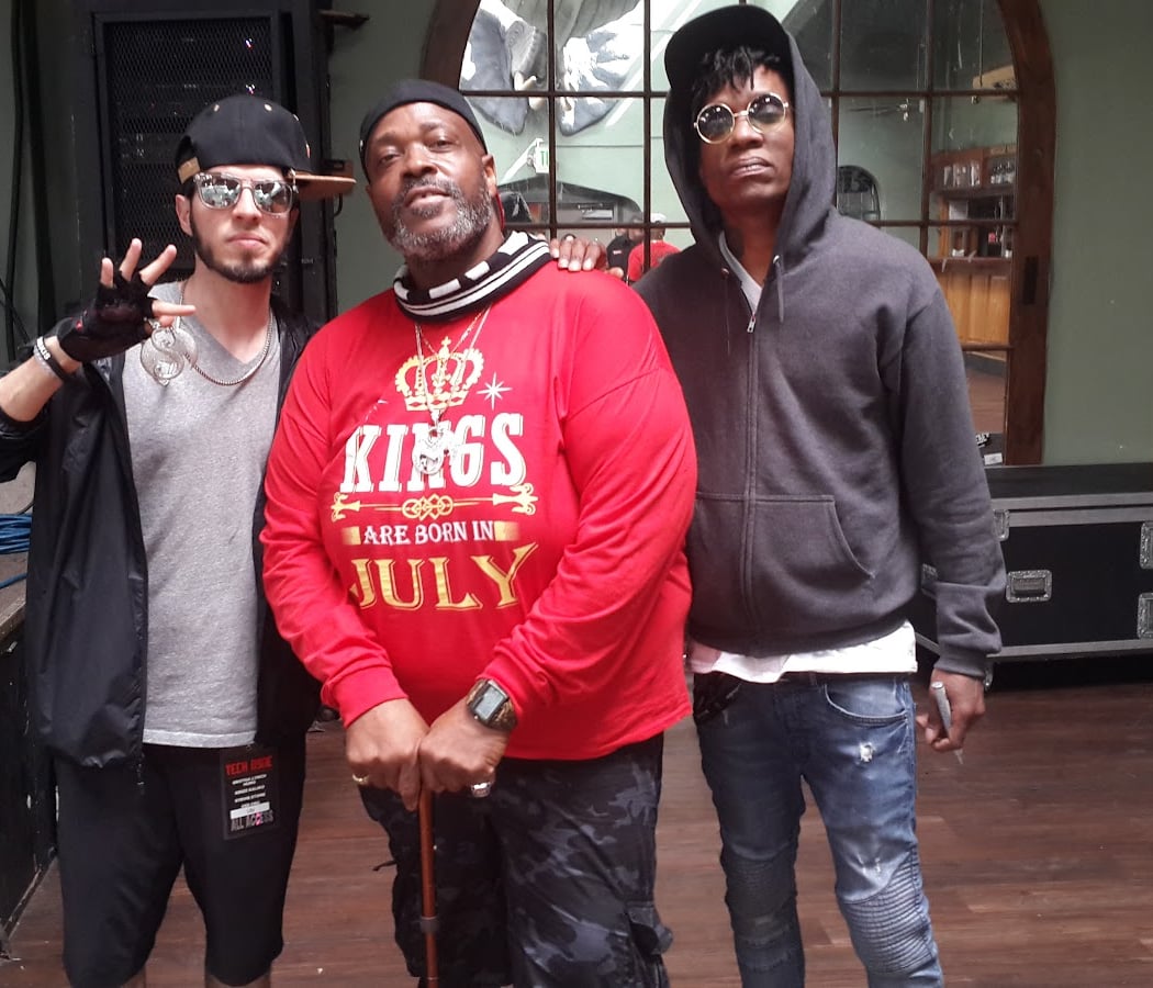 Live In The Atrium: Wax 5