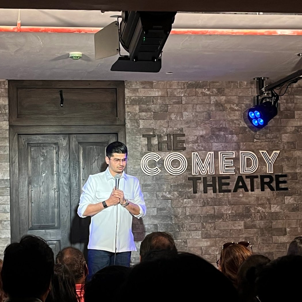 Mid-night Comedy 4