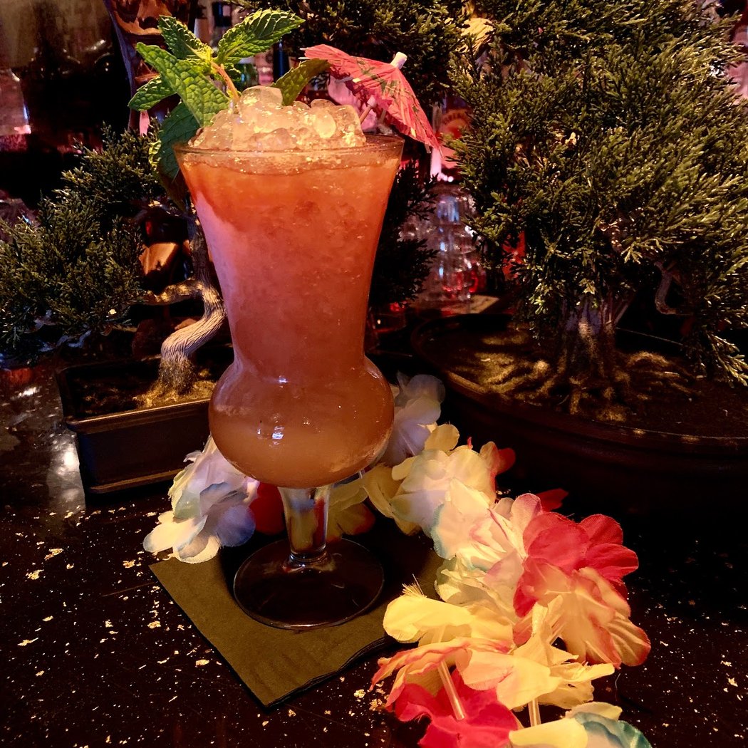 Abe's Pagoda Bar 3