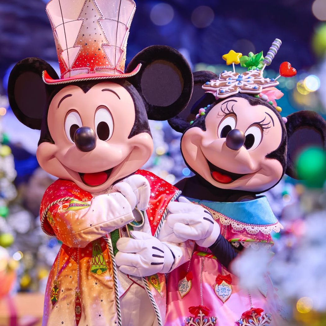 Disney's Enchanted Christmas 1