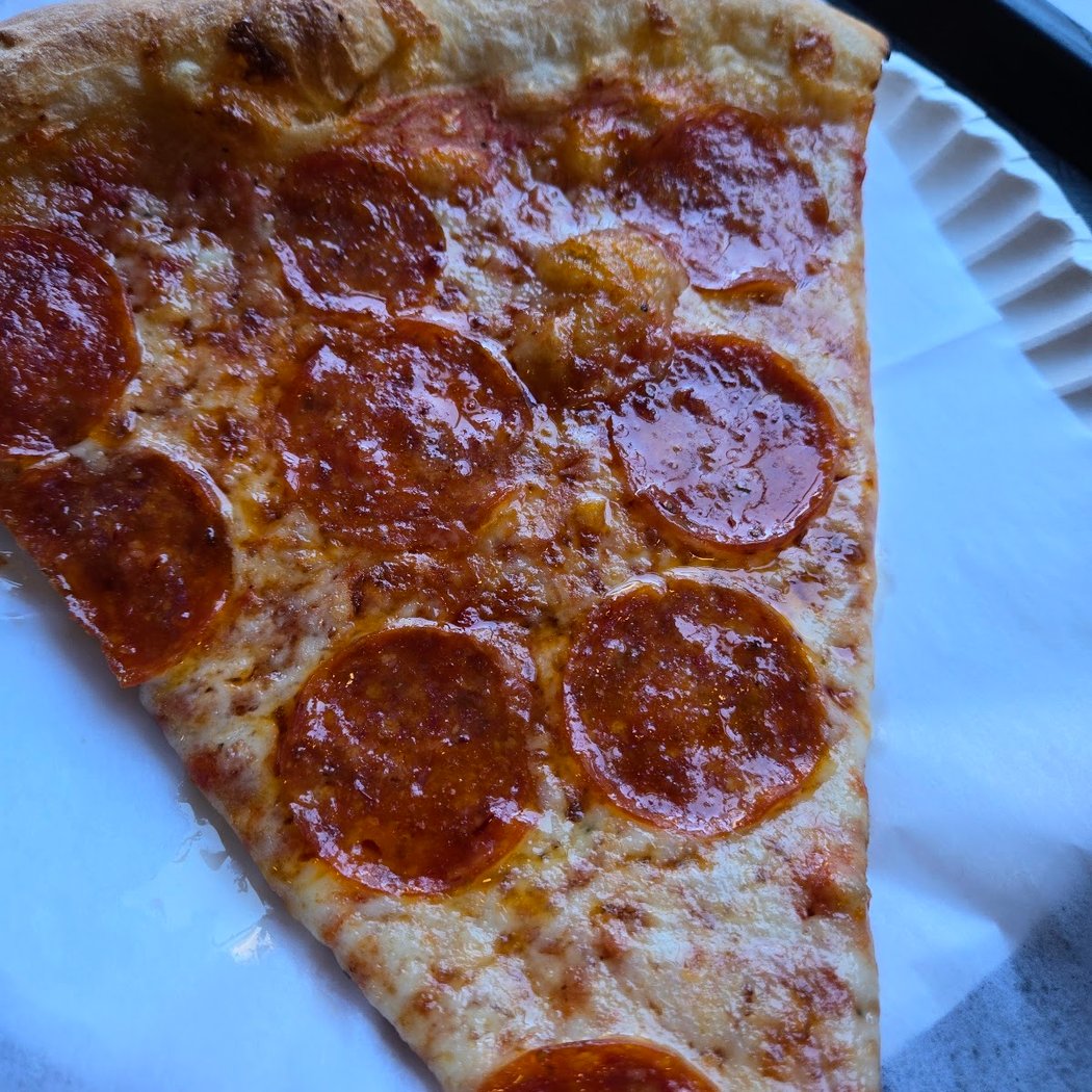 Queen Pizza 1