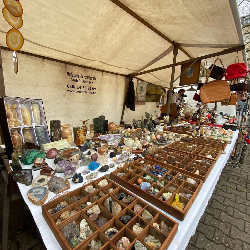 Kunst- & Trödelmarkt Fehrbelliner Platz 2
