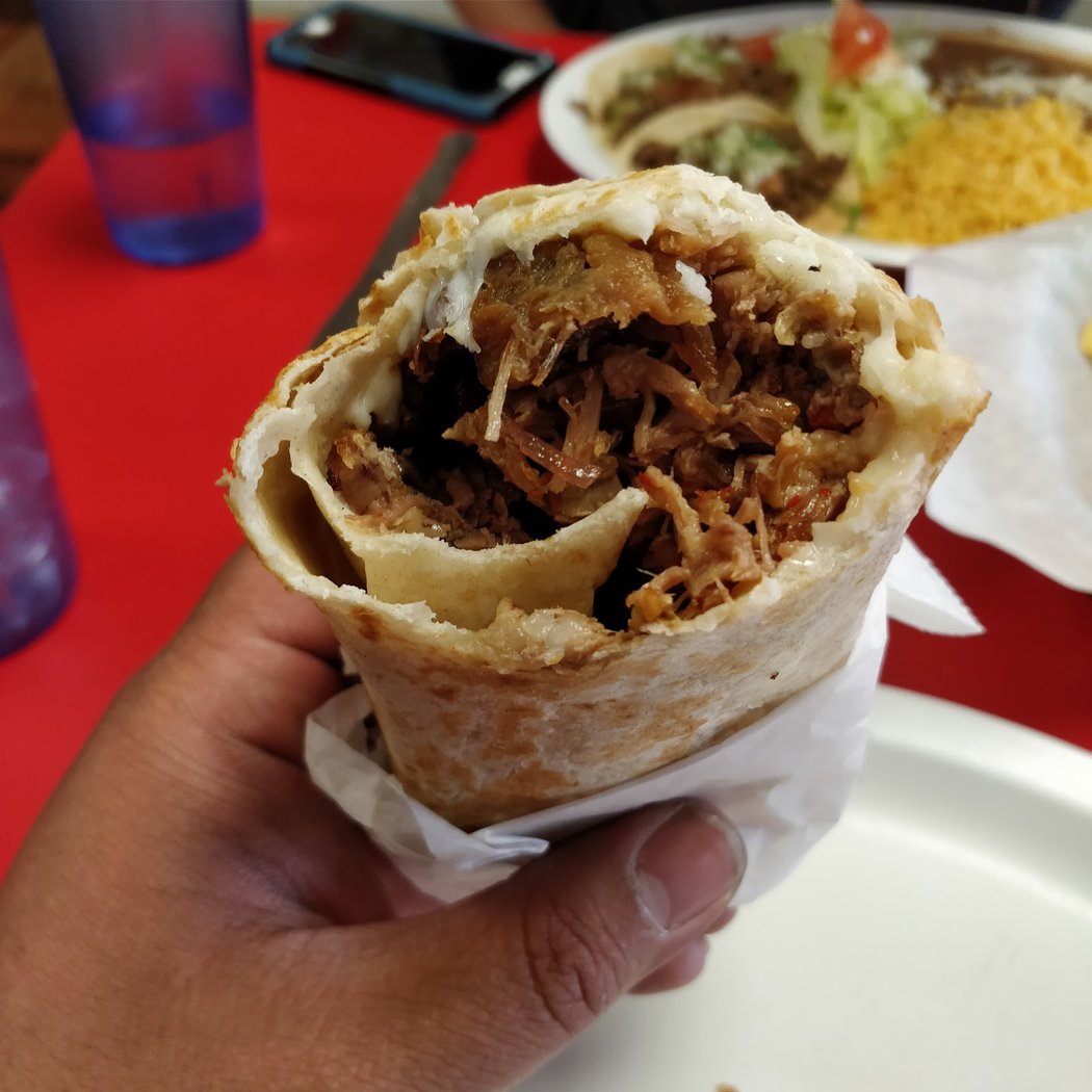 Los Dos Gallos Taqueria 1