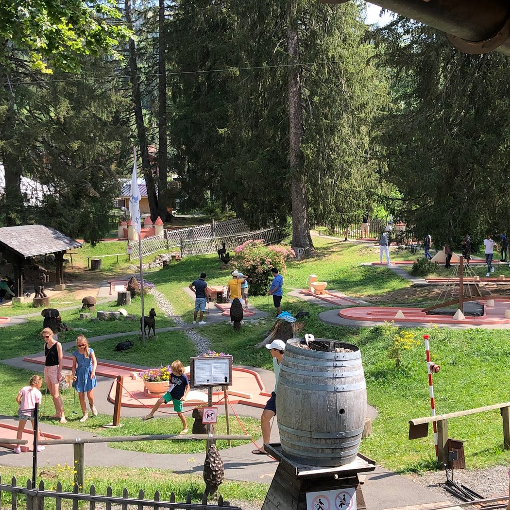Mini Golf Gryon 2