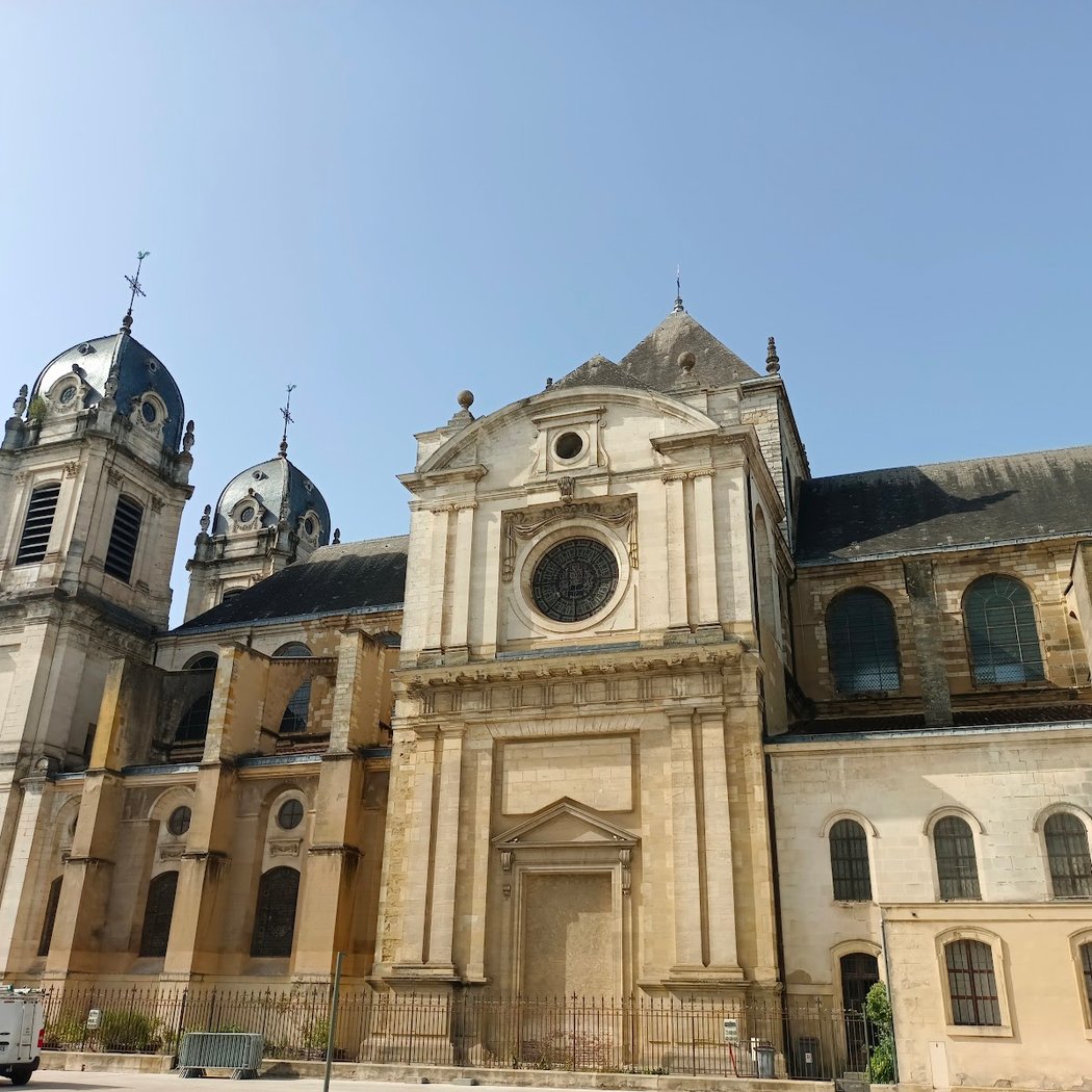Dax Cathedral 3