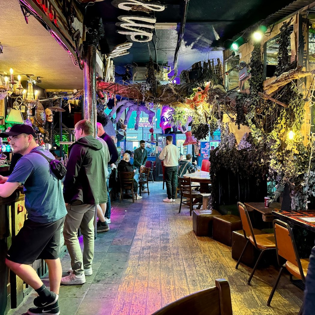 The Hunt for the Cheshire Cat by HiddenCity 2