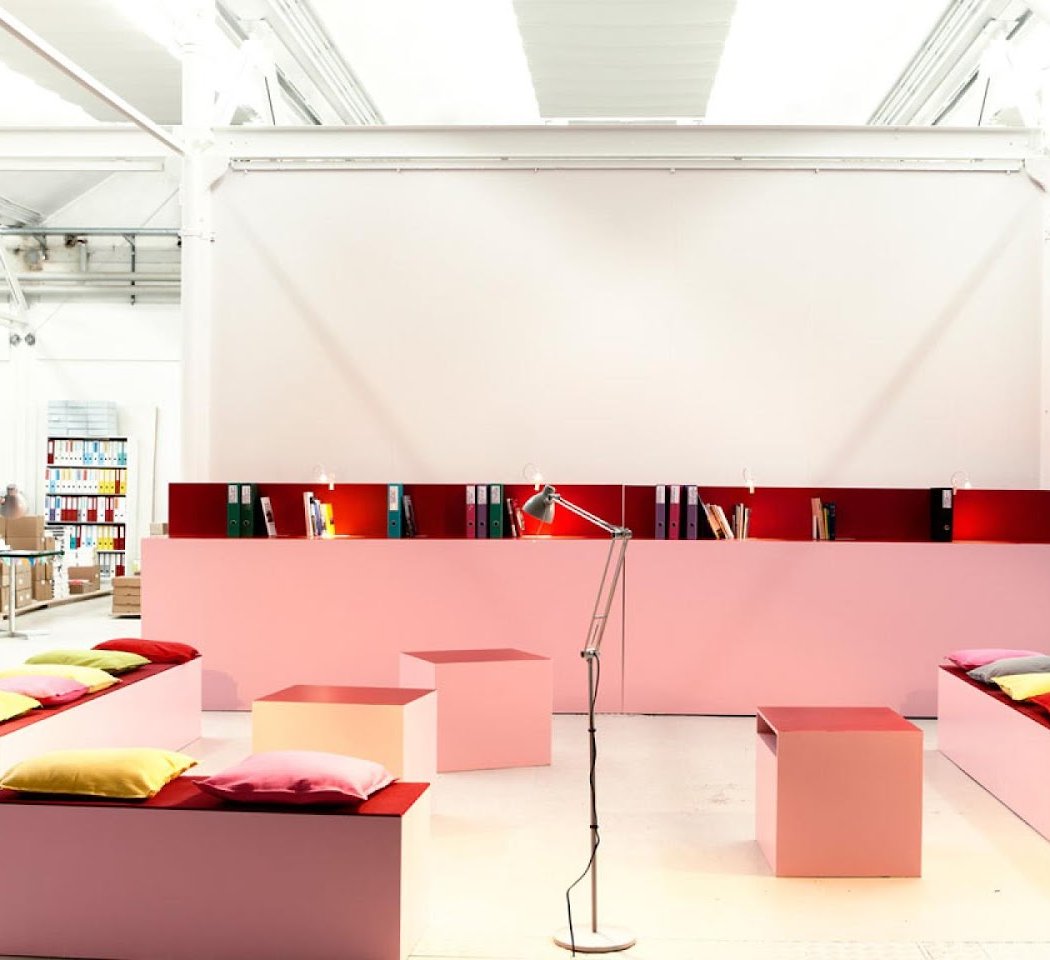LIAM GILLICK: THE PARNASSUS WAY (WHERE BUILDINGS ABSCOND)