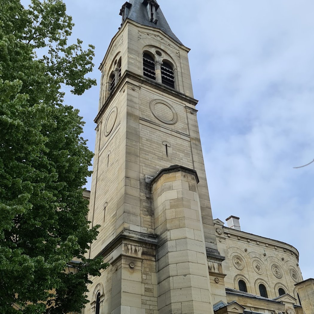 Visite libre ou audio-guidée de l'église Saint-Pierre 3