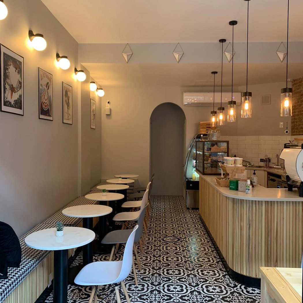 Madame Bonté Café 2