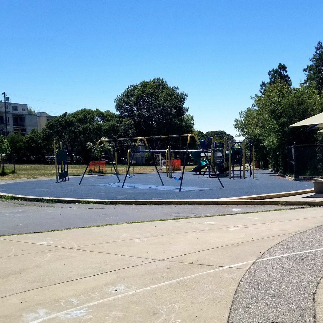 Thousand Oaks Tot Park 3