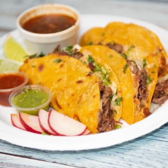 La Parrillada Feliz food truck Mexicana 1