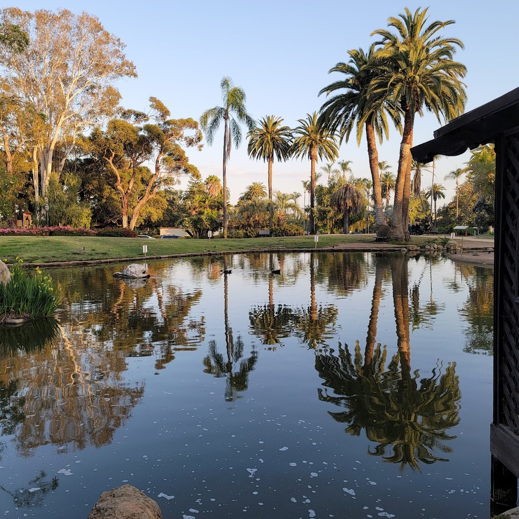 Weekly Volunteer Gardening at Alice Keck Park Memorial Garden 3