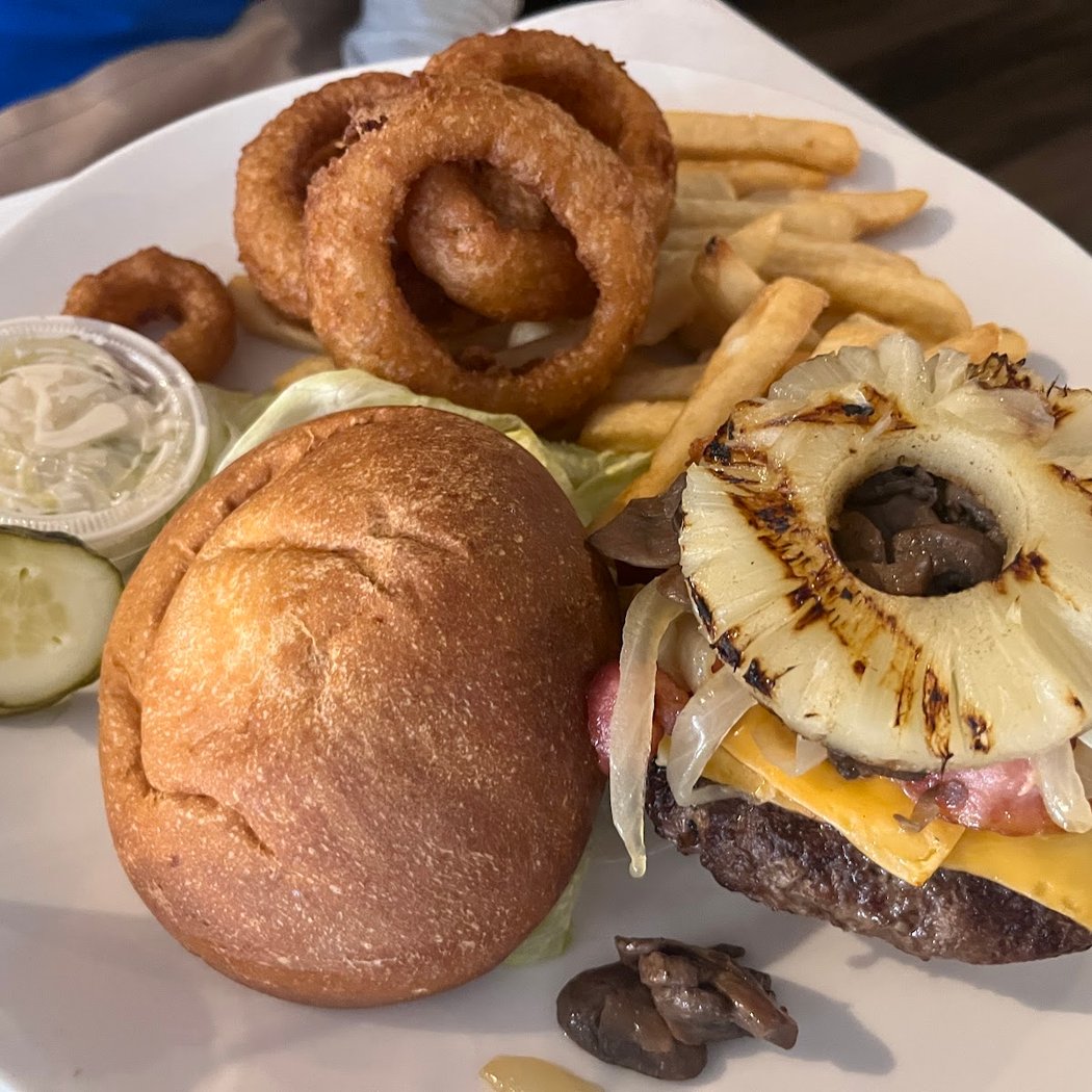 Austin's Ale House 3