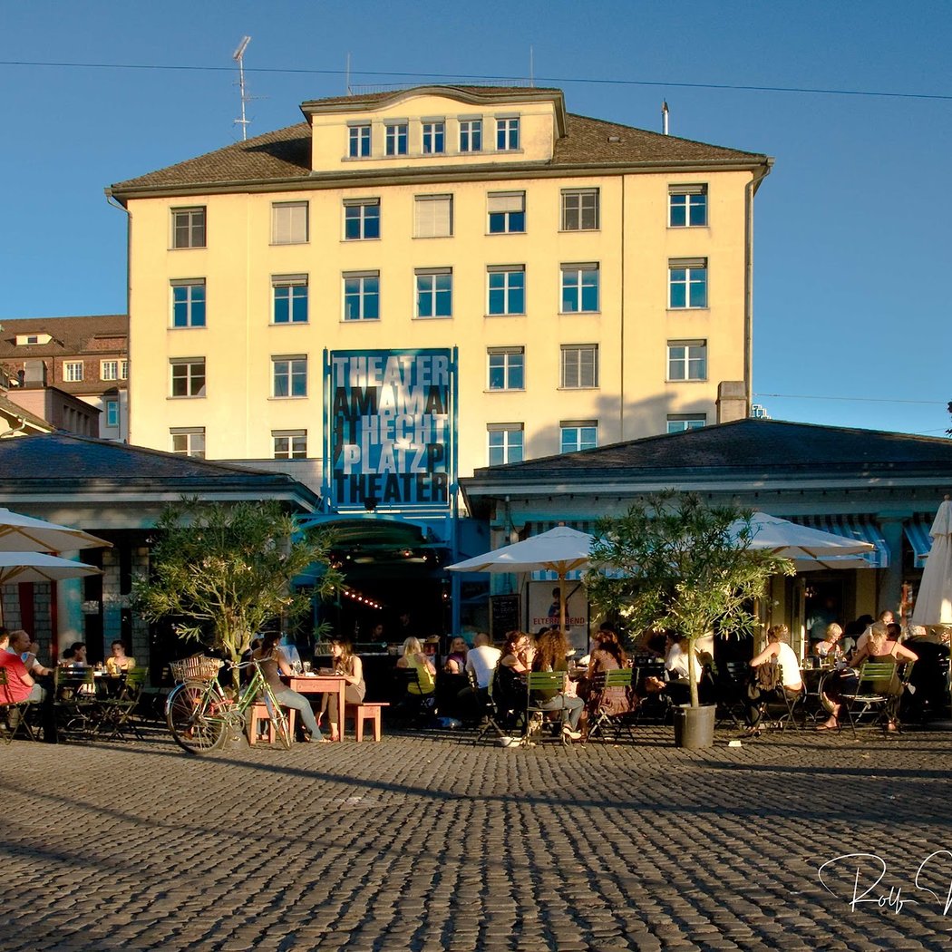 Theater am Hechtplatz 1
