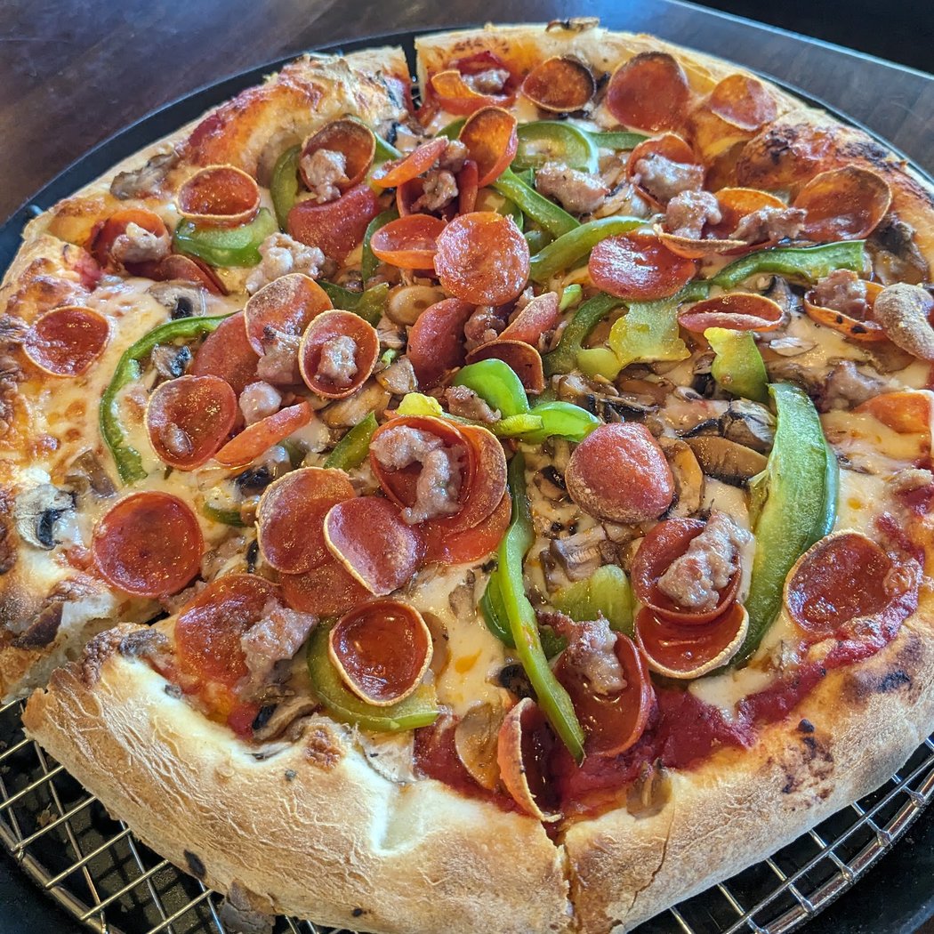 Melo's Pizza 1
