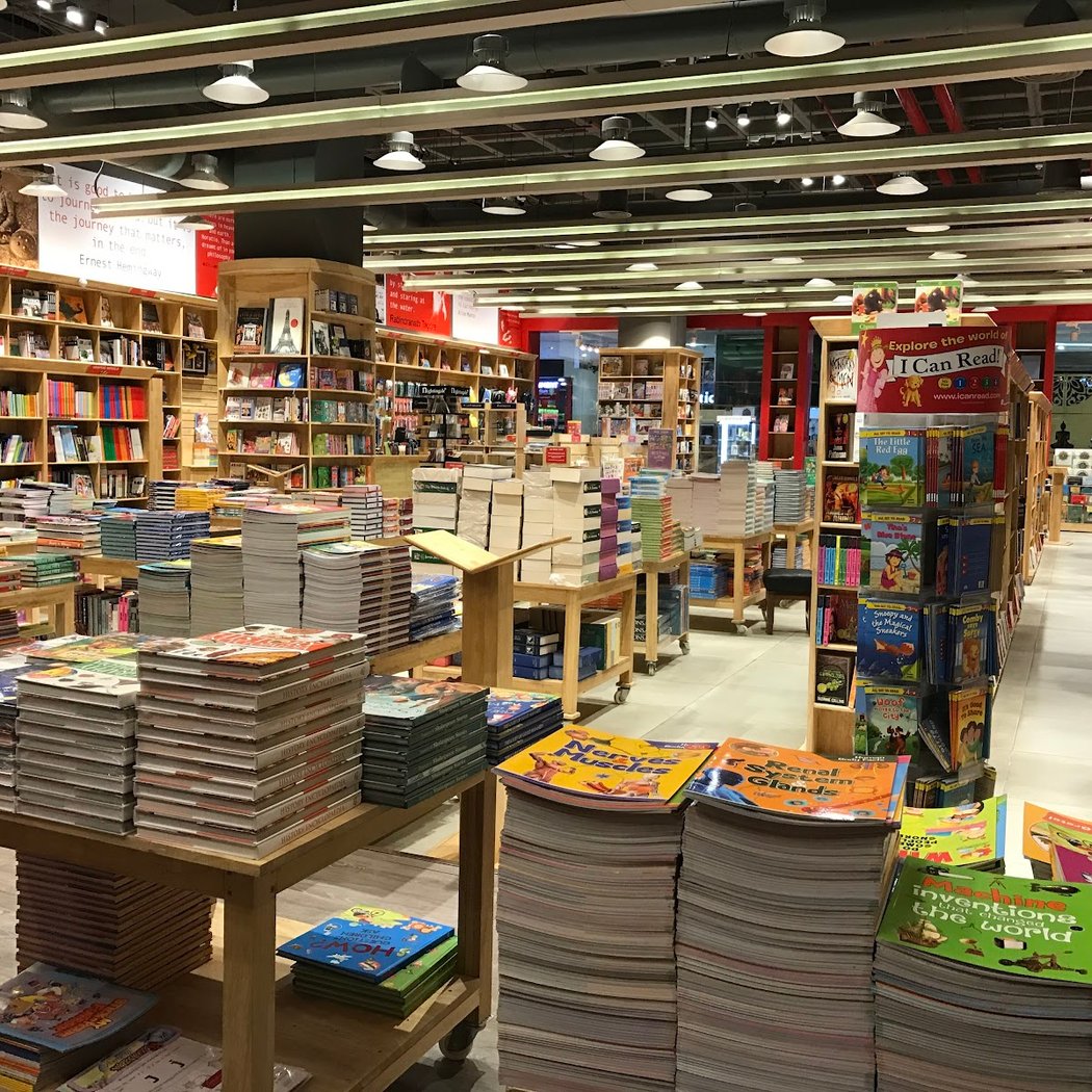 Om Books Shop 3