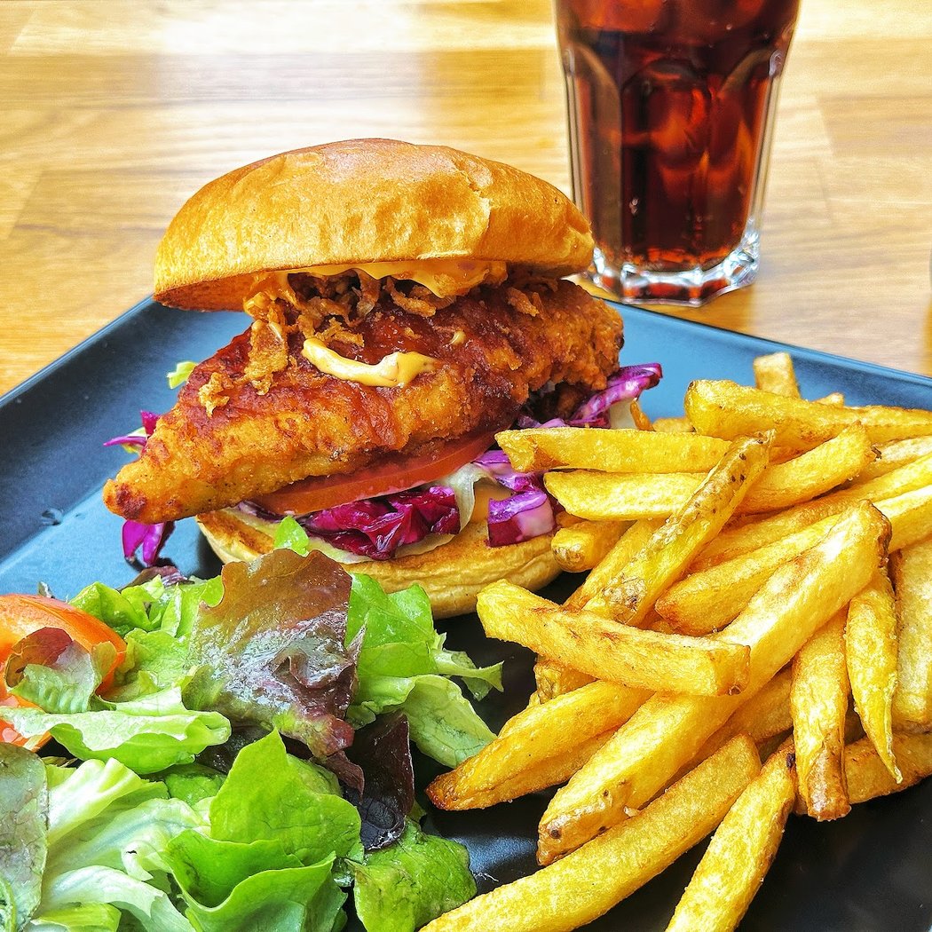 La Place - Café Brasserie & Bar ｜Vallée de Chevreuse 1