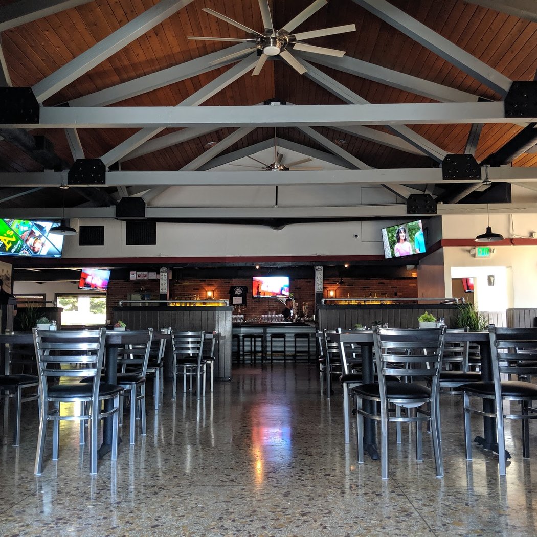 Frank's Sports Bar & Grill 2