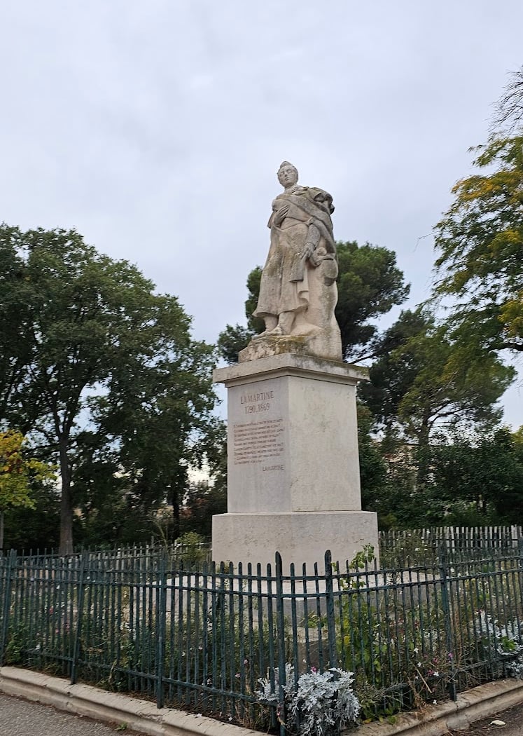 Frédéric Mistral Monument 4