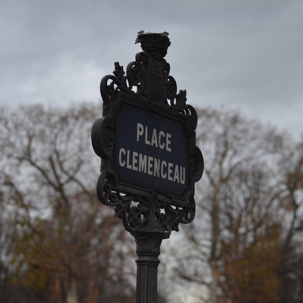 Pl. Clemenceau 4