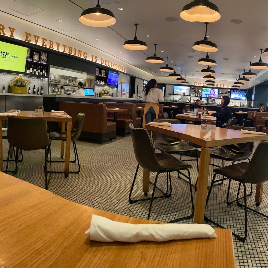 Mustards Bar & Grill 2